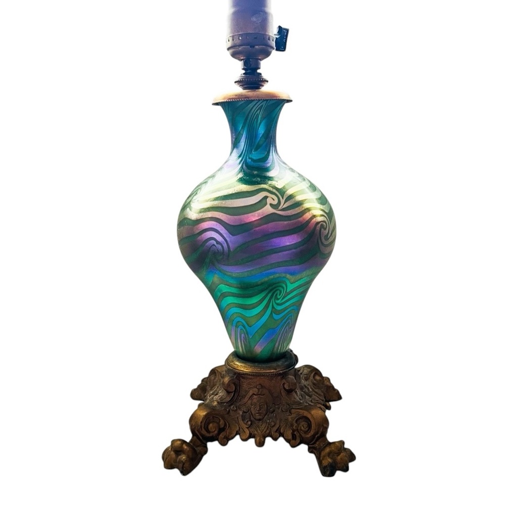 Vintage Durand Art Glass Table Lamp